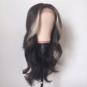 LACEFRONT 22” CENTER PART WIG